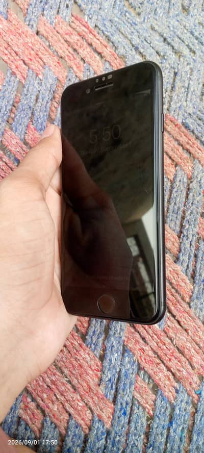 Apple iPhone 7