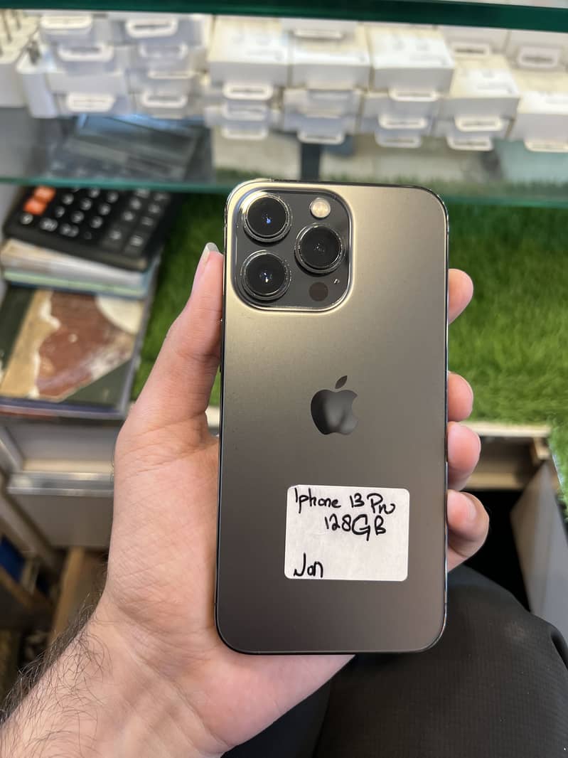 Apple iPhone 13 Pro 0
