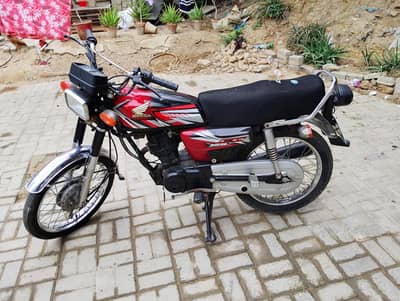 united 125 2019