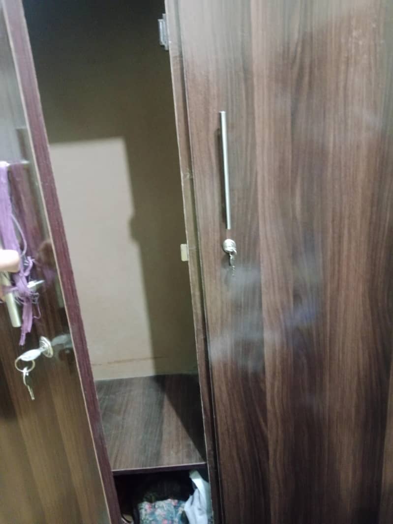 wardrobe 1