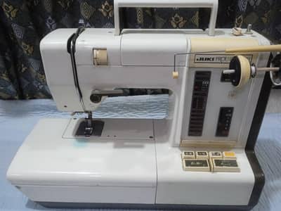 Japanese Sewing machine model JUKI FORU FORU 580
