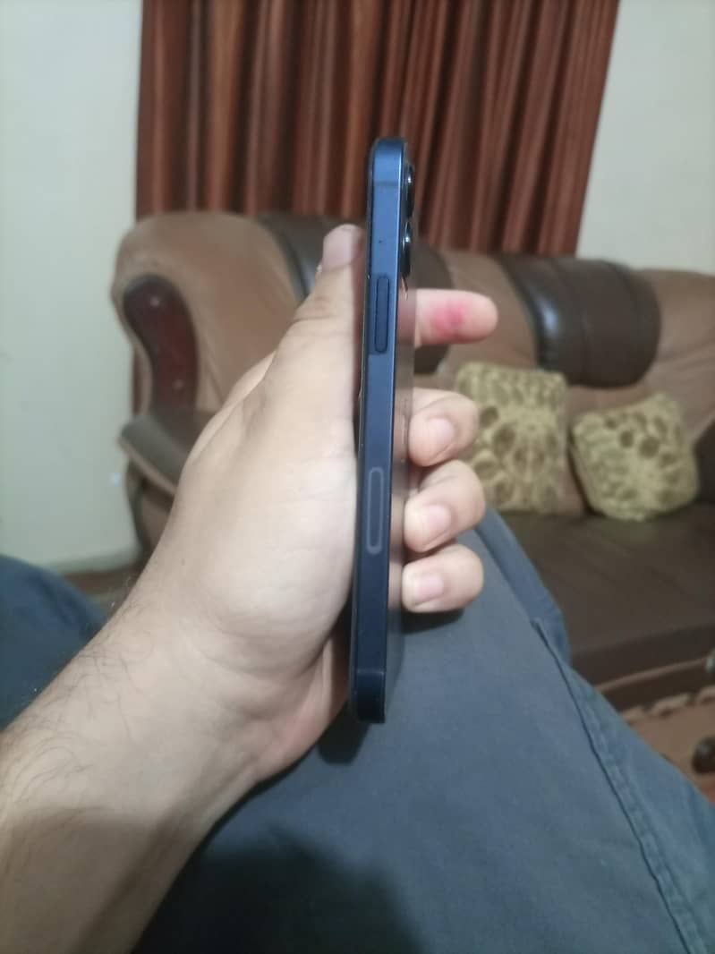 Apple iPhone 12 2