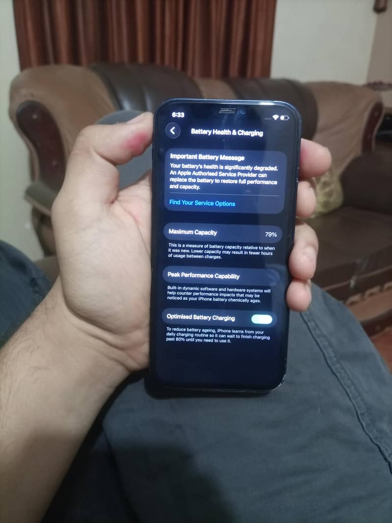 Apple iPhone 12 6