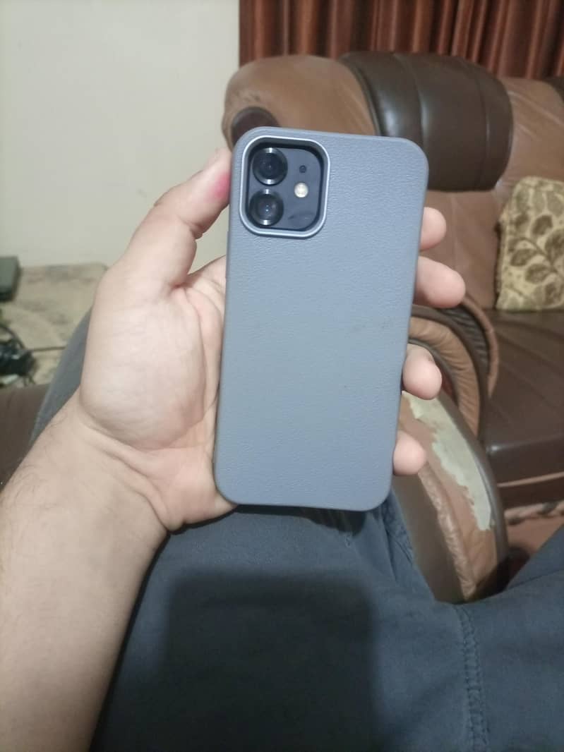Apple iPhone 12 10
