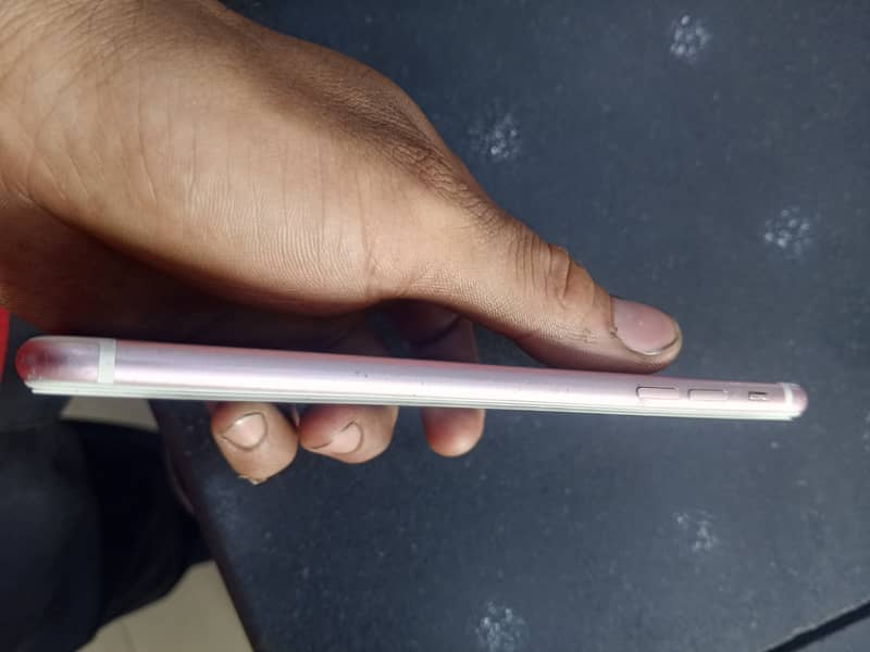 Apple iPhone 7 Plus 4