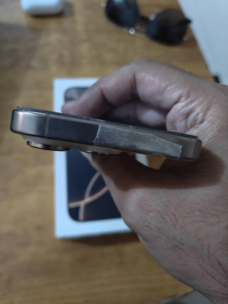 iphone 16 pro jv 6