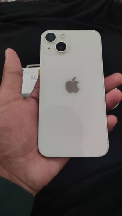 Apple iPhone 13
