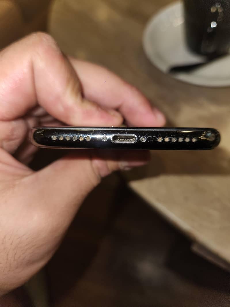 Apple iPhone X 6