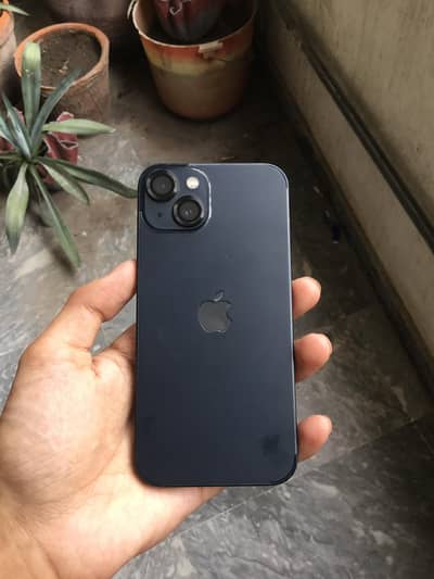 Apple iPhone 13