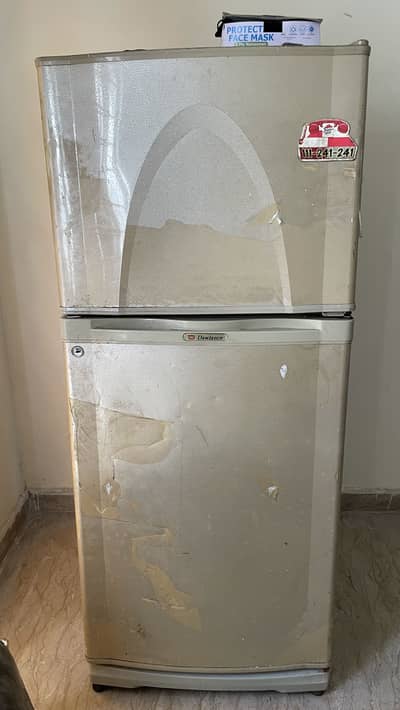 Dawlance refrigerator medium size urgent sale