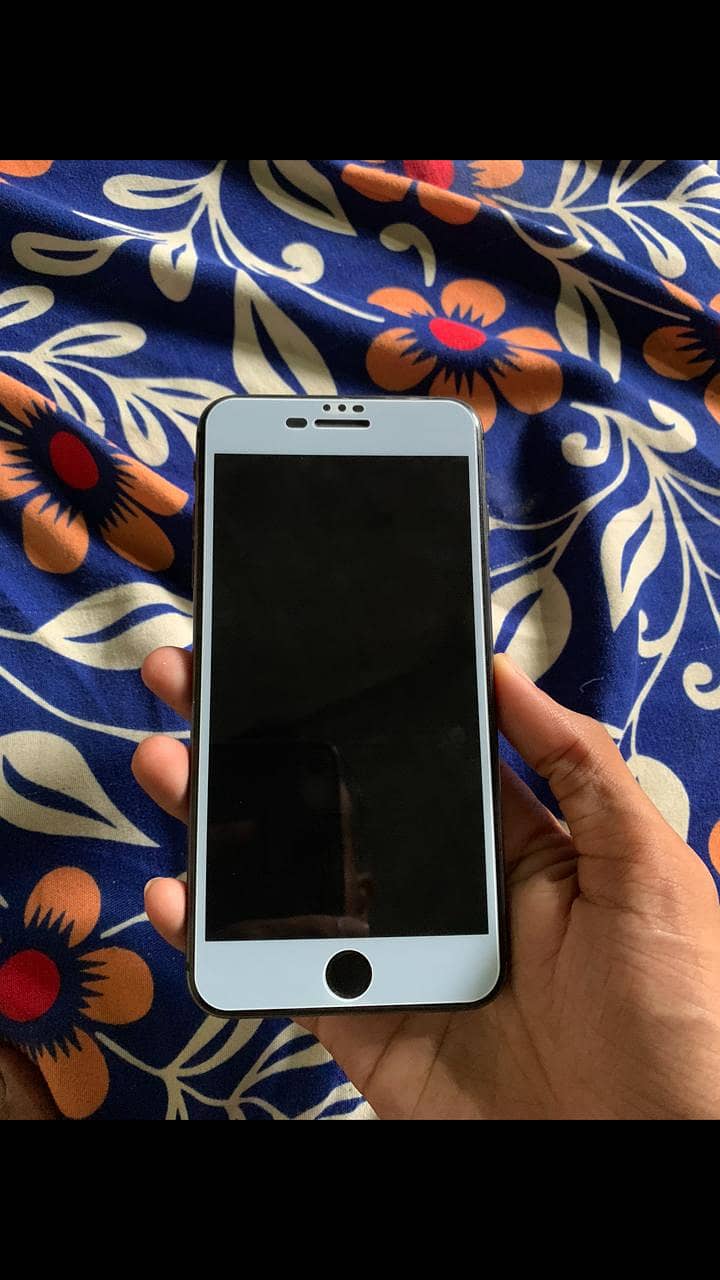 Apple iPhone 8 Plus 2