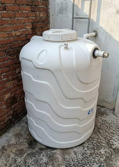 Plastic Water Tank 2000 litres for sale