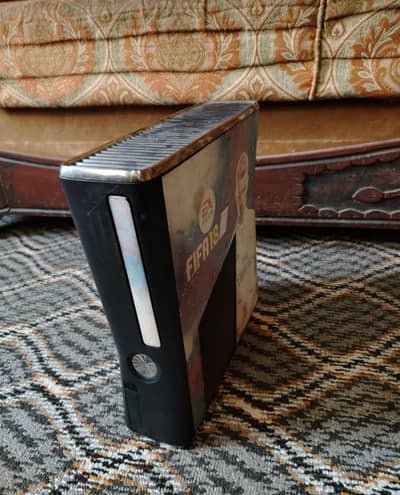Xbox 360 Slim Model