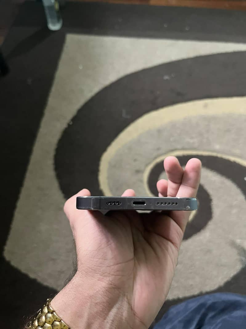 Apple iPhone 14 Pro Max jv 1