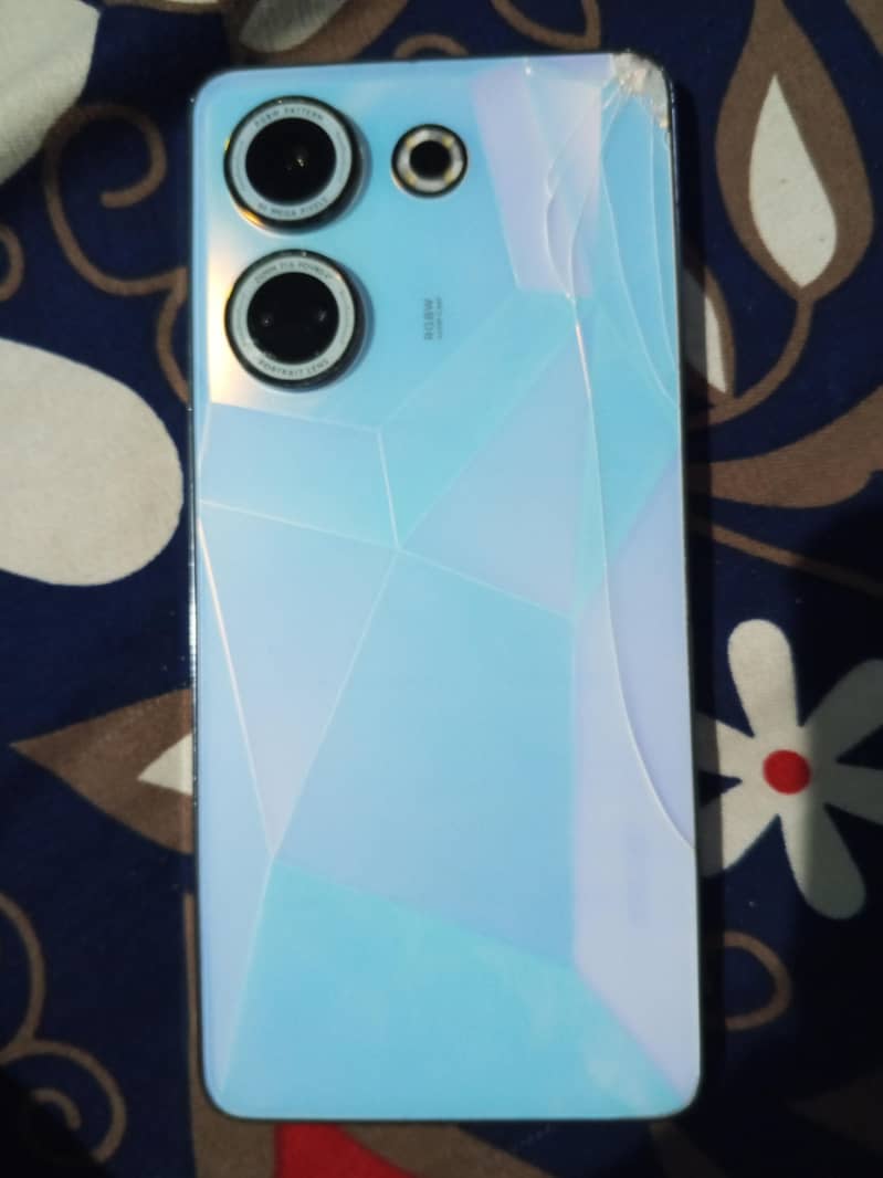 Tecno CAMON 20 2