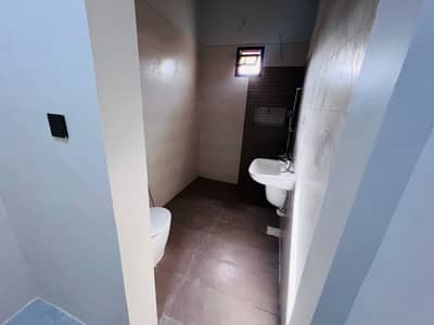 400 SQ YARDS MODERN DESIGNED BUNAGLOW FOR RENT