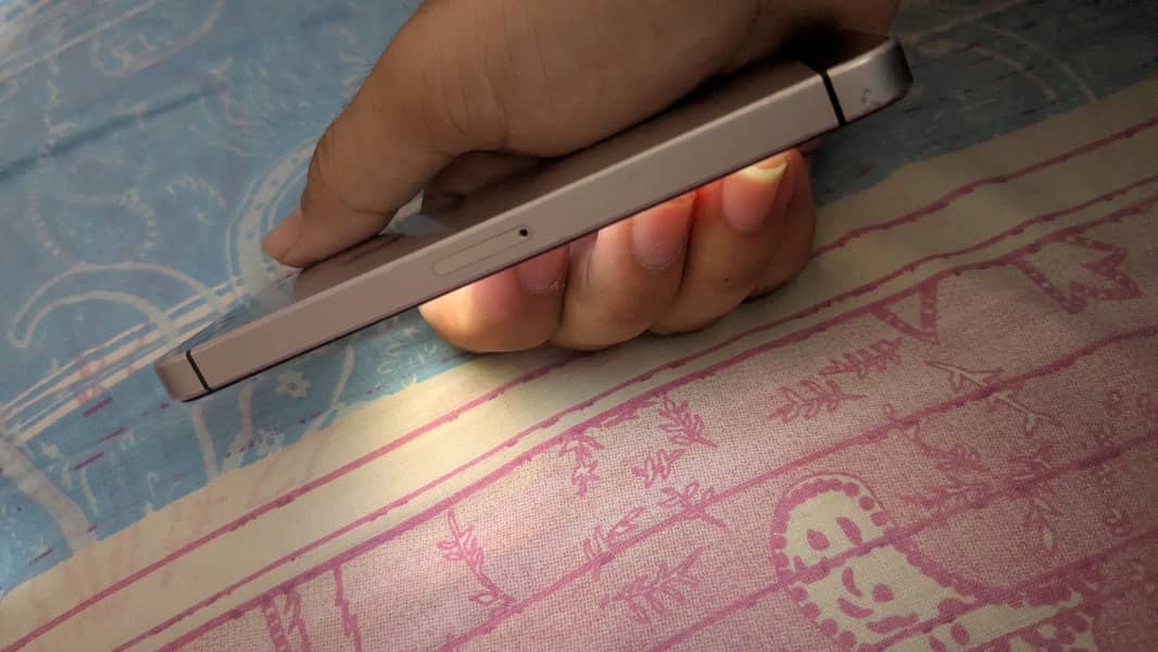 Apple iPhone SE 4