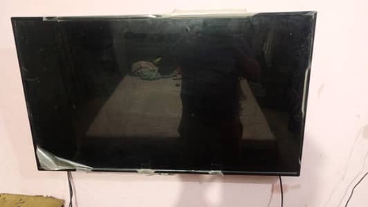akira smart led tv 43"