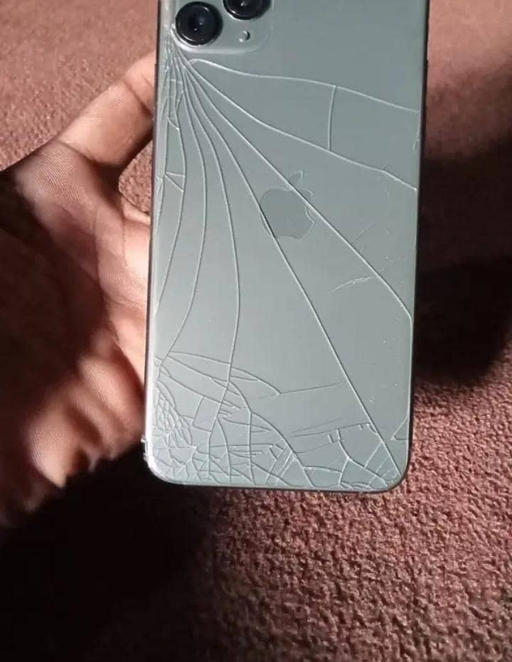 Apple iPhone 11 Pro Max 1