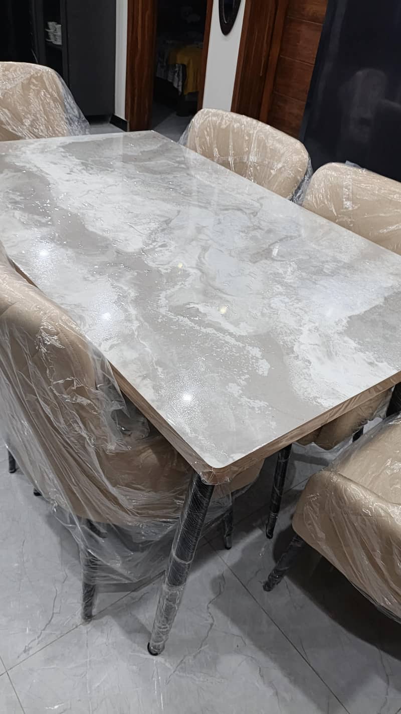 brand new dining table 0