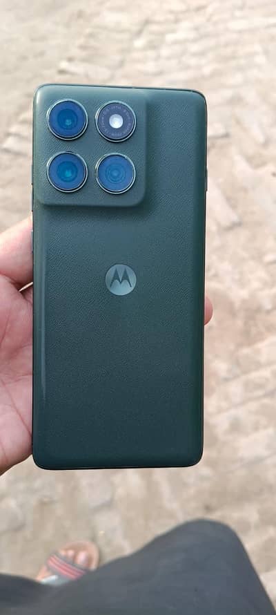 moto Edge 2025