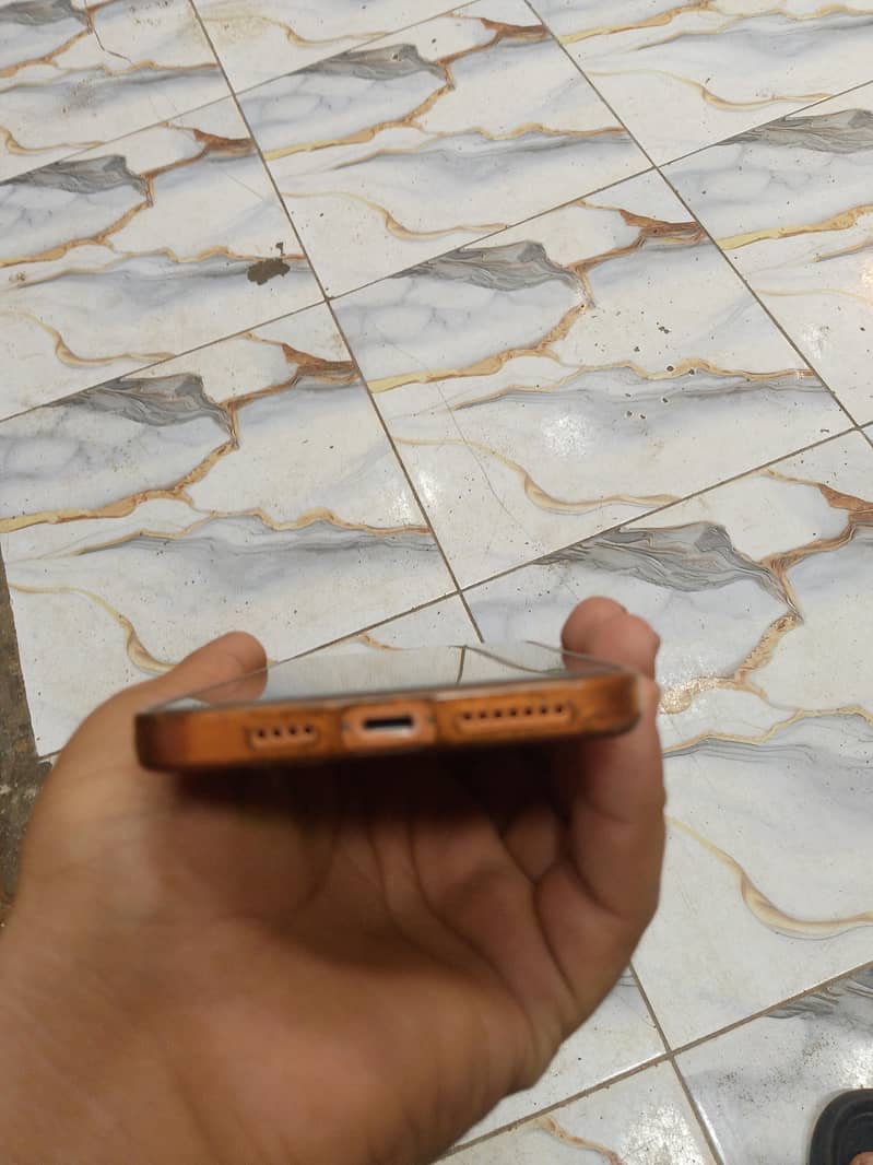 Apple iPhone X 3