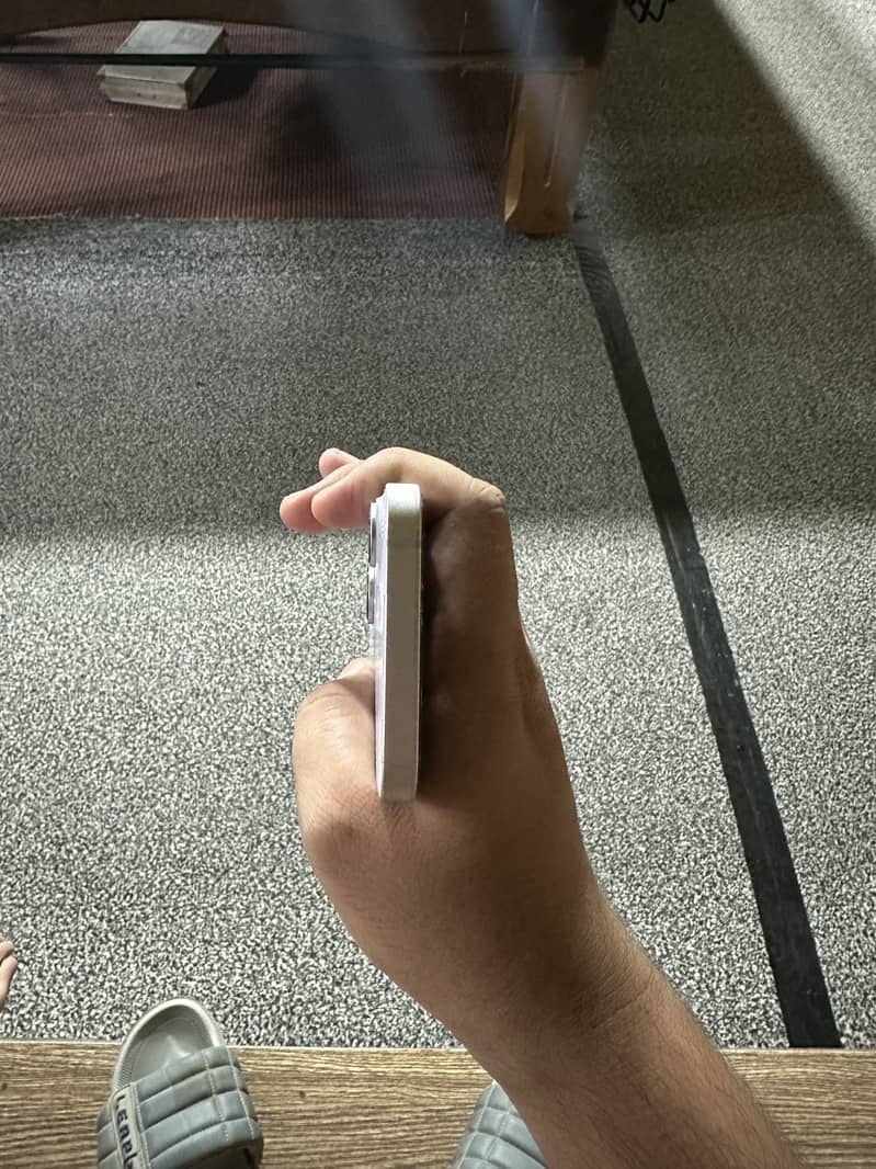 Apple iPhone 14 4