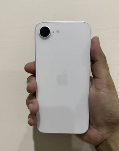 Apple iPhone 16e jv with box & charger