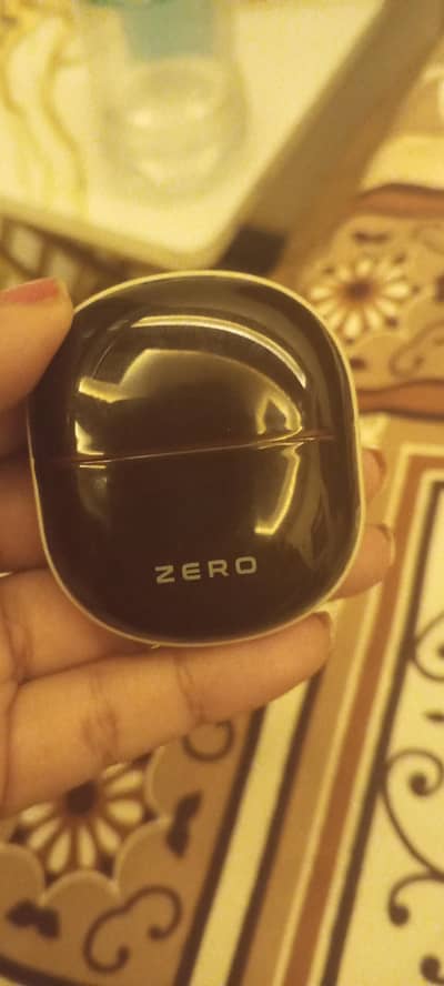 zero CRYSTAL Z BUDS