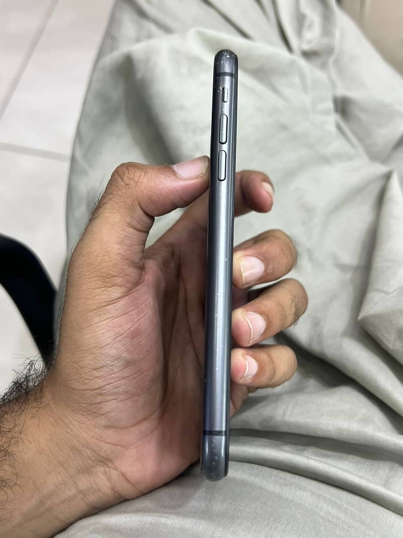 Apple iPhone 11 1