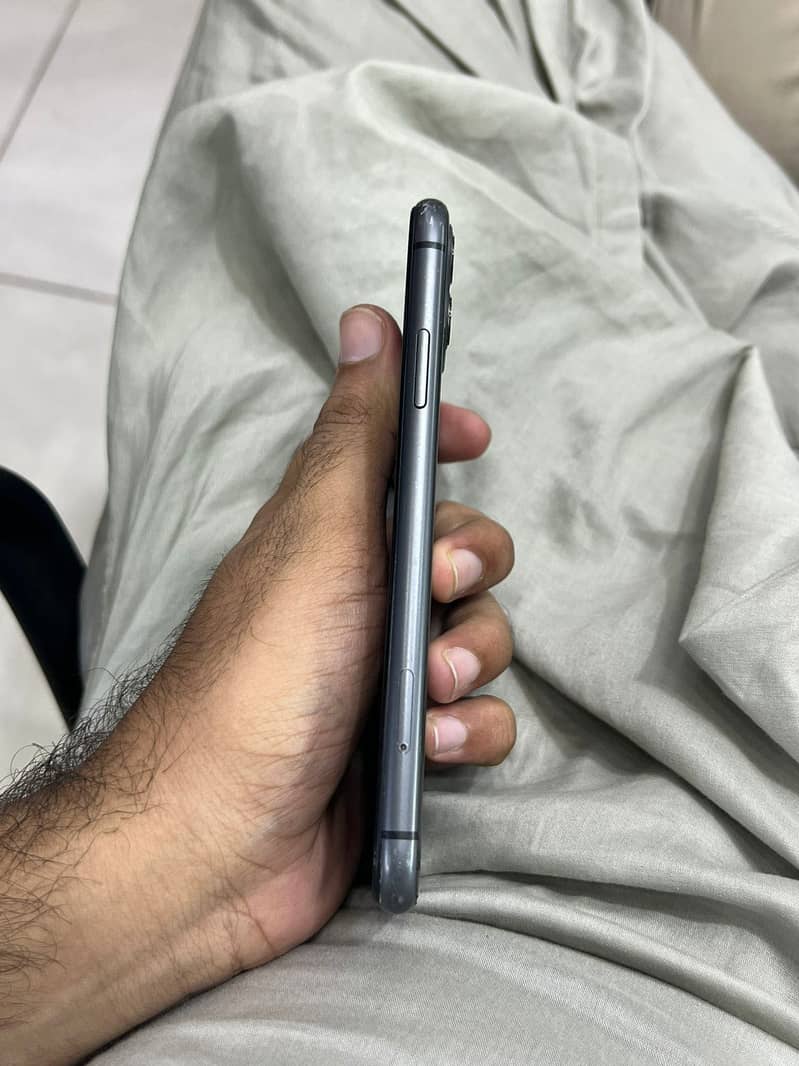 Apple iPhone 11 2