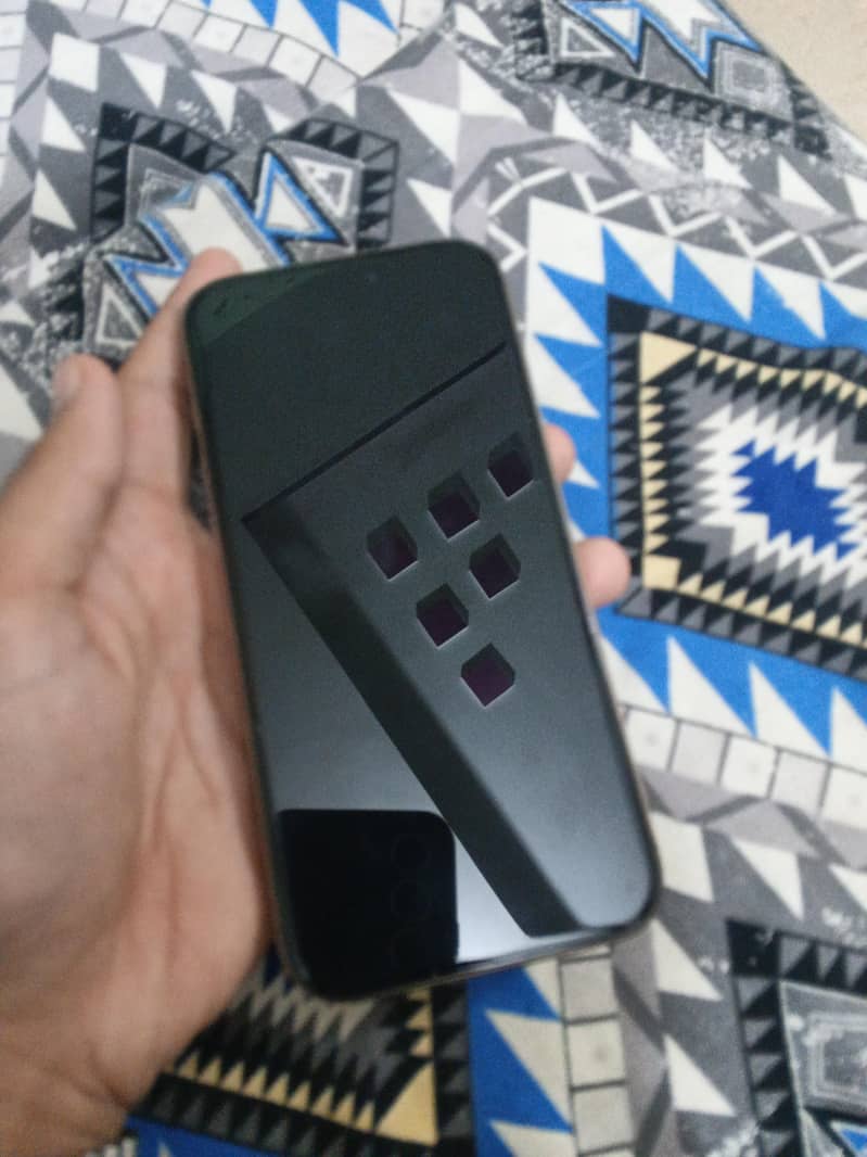 Apple iPhone 16 Pro Max 5