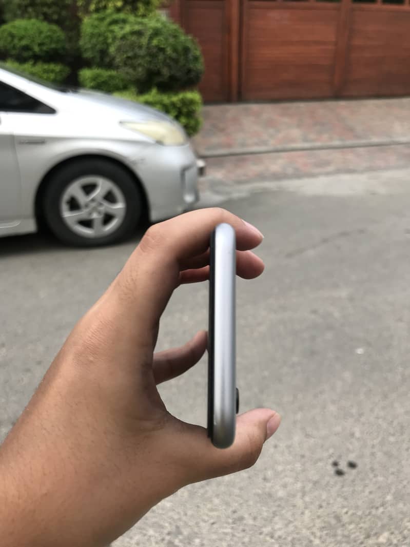Apple iPhone 6S 5
