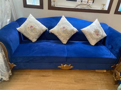 Almost new sofas in 10/10 condition with molty foam