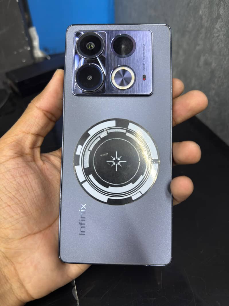 Infinix Note 40 4