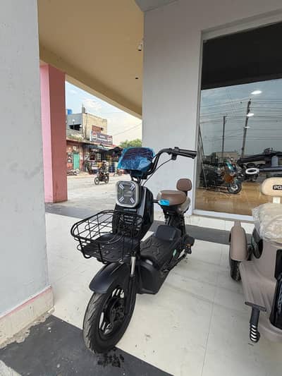 electric vehicle scooty
