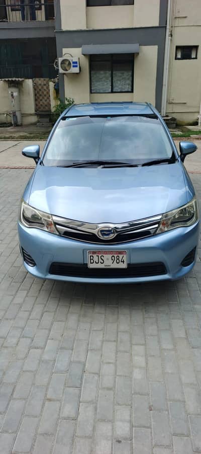 Toyota Corolla Axio 2014/2018 Hybrid Car For Sale