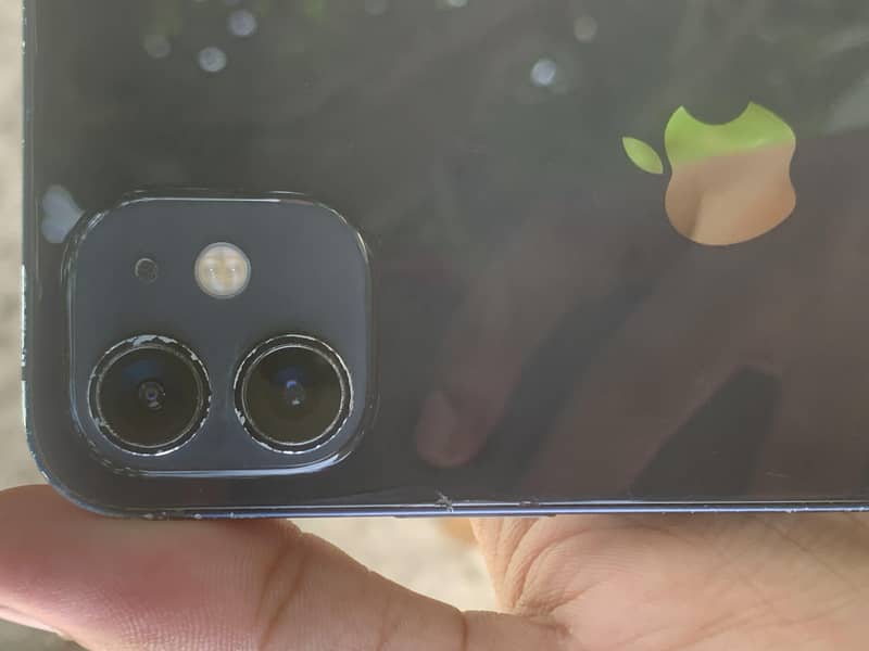 Apple iPhone 12 6