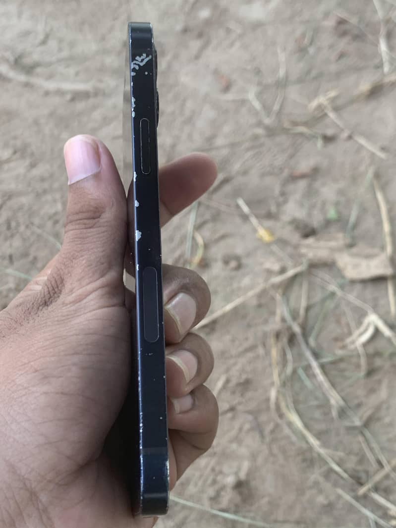 Apple iPhone 12 9