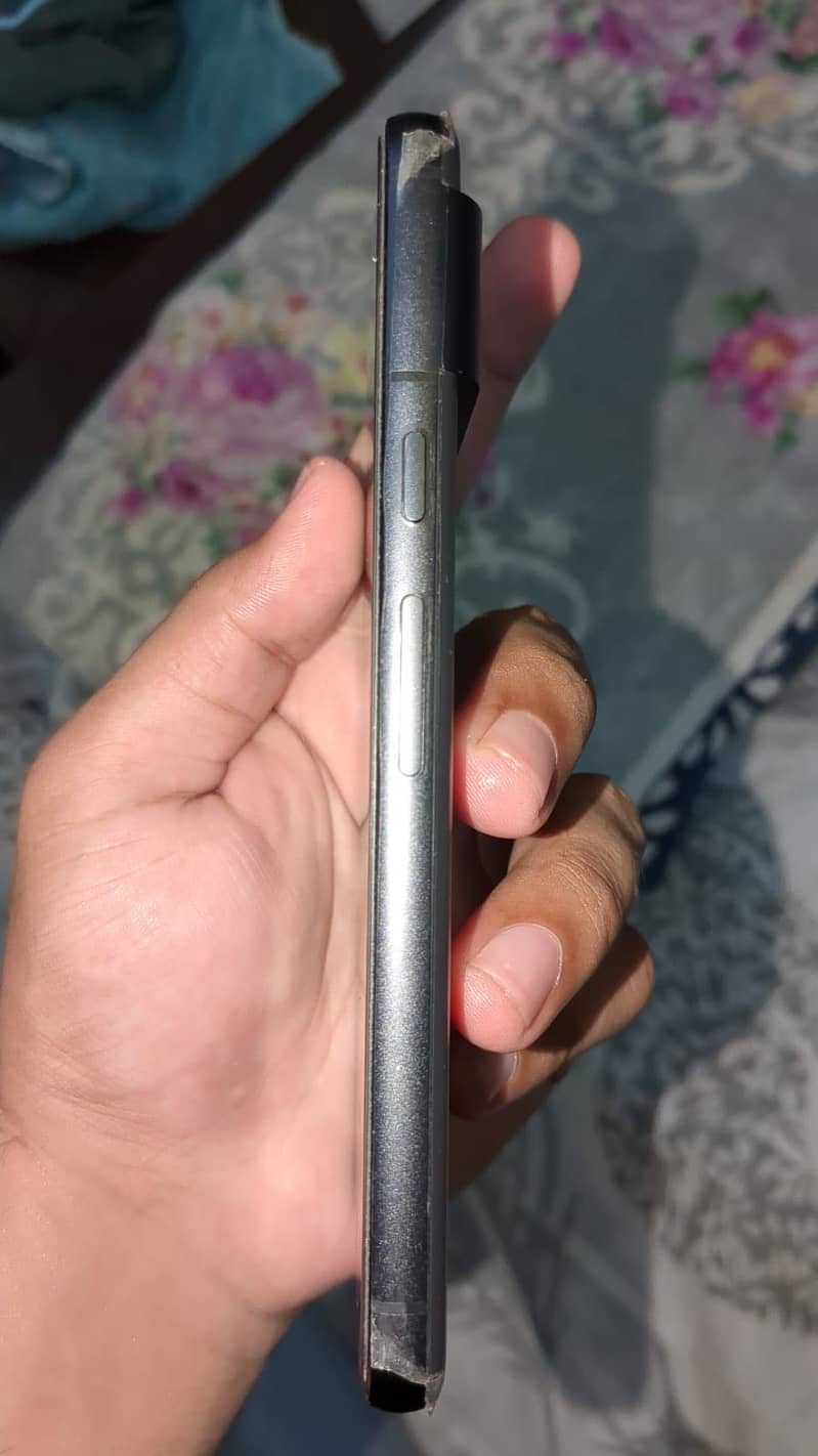 Google Pixel 8 2