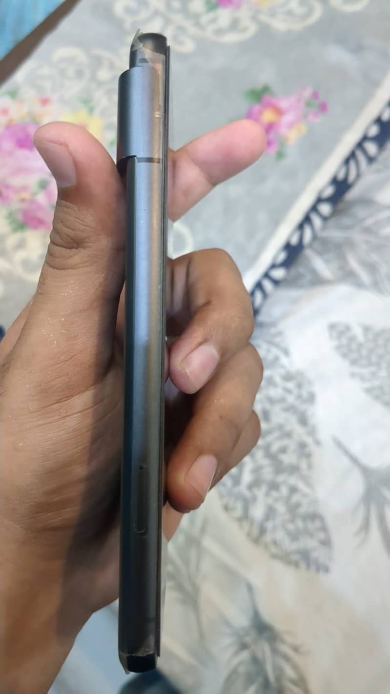 Google Pixel 8 3