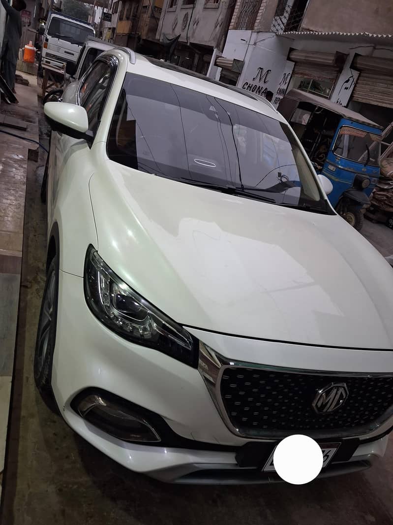 MG HS 2022 4