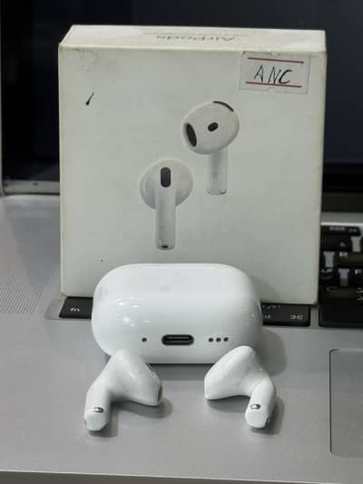  AirPods 4 with ANC