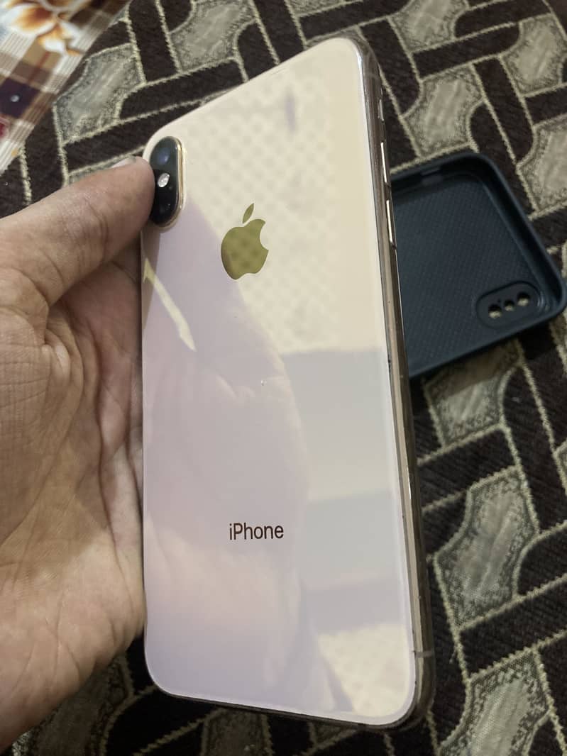 Apple iPhone XS 1