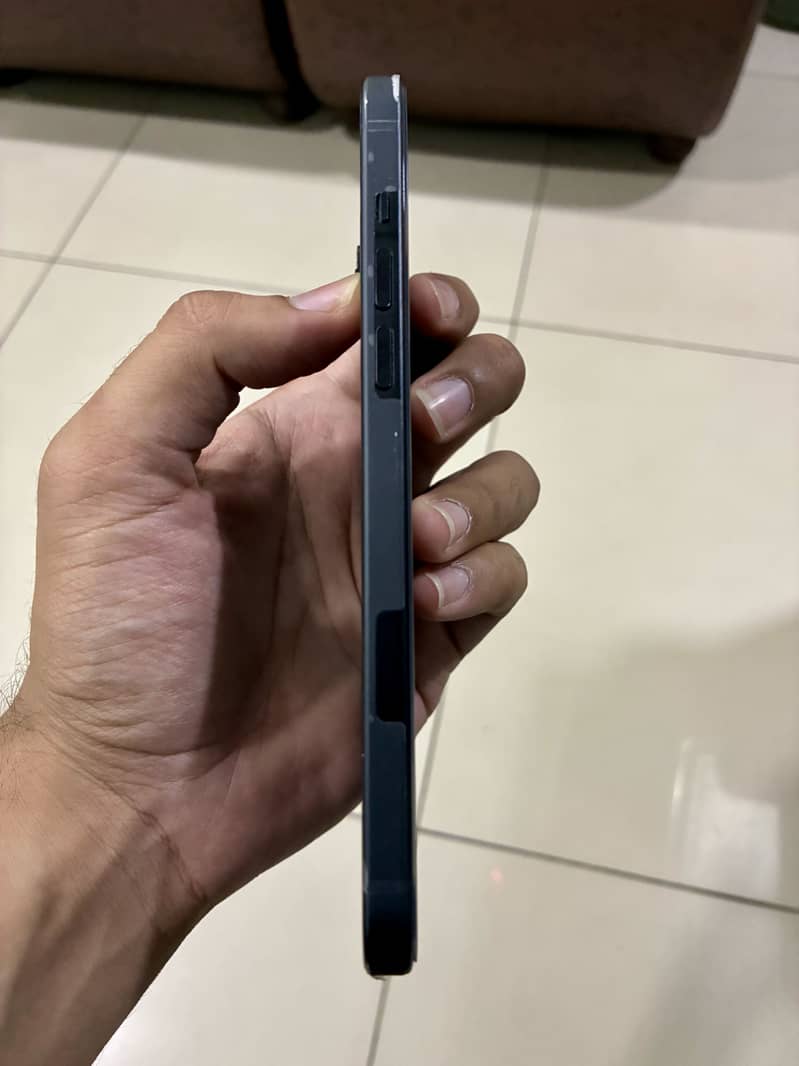 Apple iPhone 15 plus 3