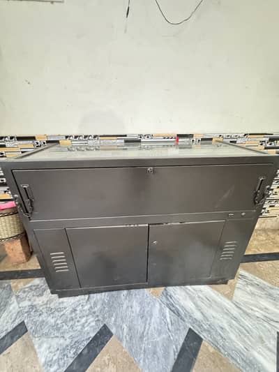 Glass Display Counter / Shop Counter – Excellent Condition – Best Pri