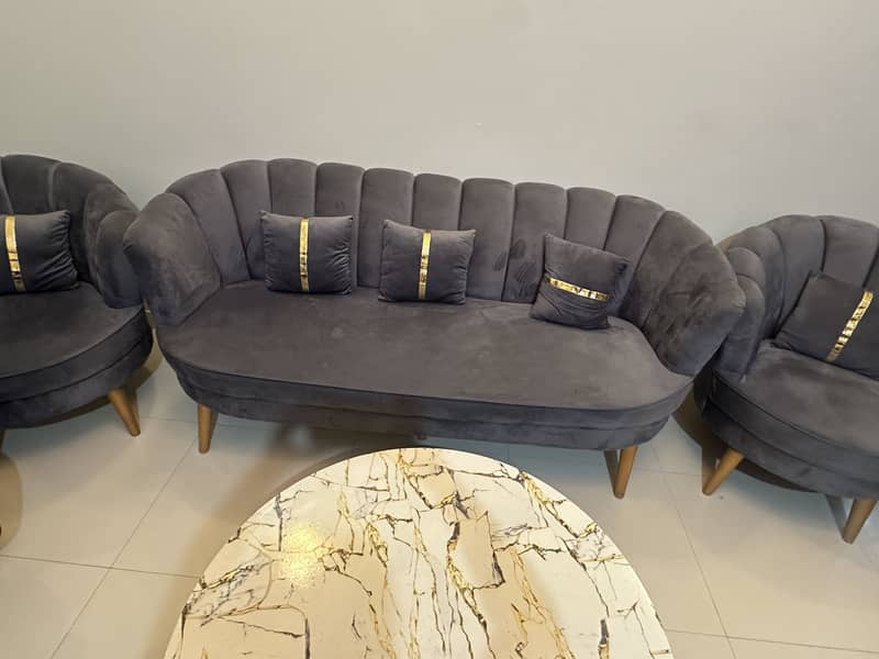 Sofa Set (5 seater + table) 4