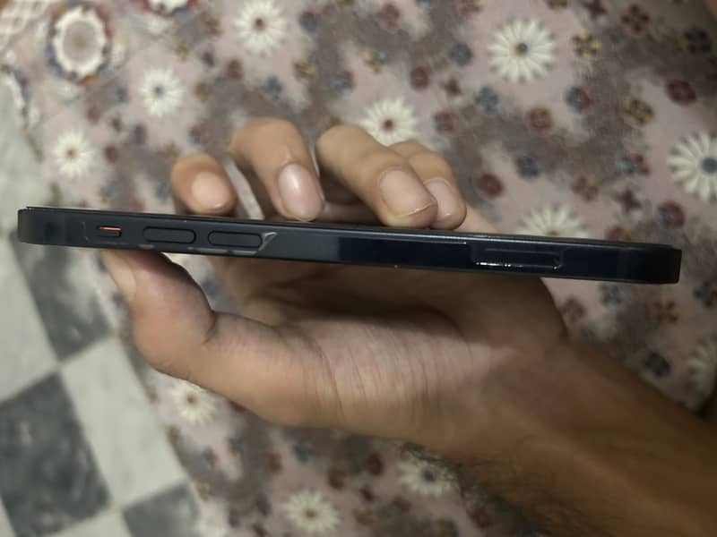 Apple iPhone 12 2