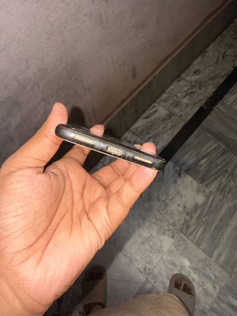 Google Pixel 4 3