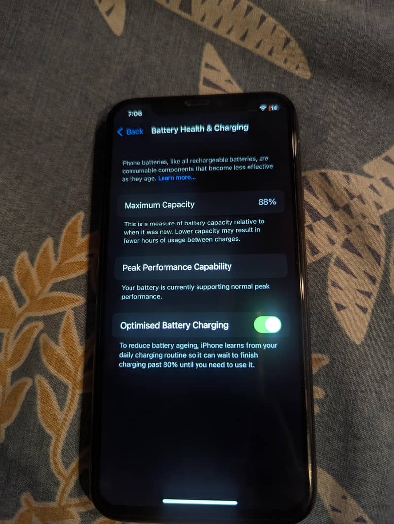 Apple iPhone X 4